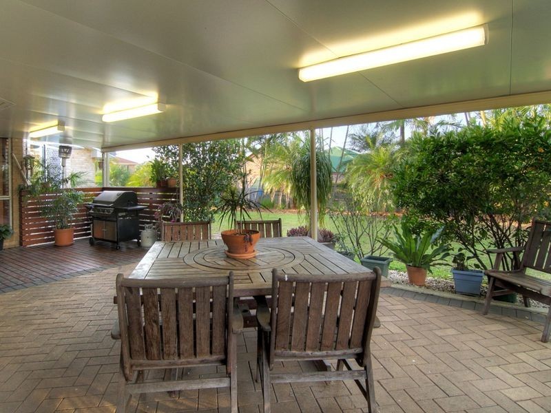 57 Ontario Crescent, Parkinson QLD 4115