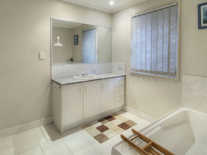 57 Ontario Crescent, Parkinson QLD 4115