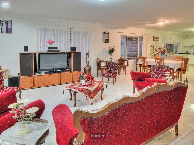 42 Cleveland Place, Stretton QLD 4116