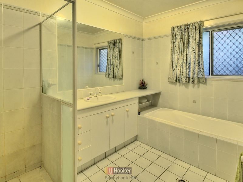 42 Cleveland Place, Stretton QLD 4116