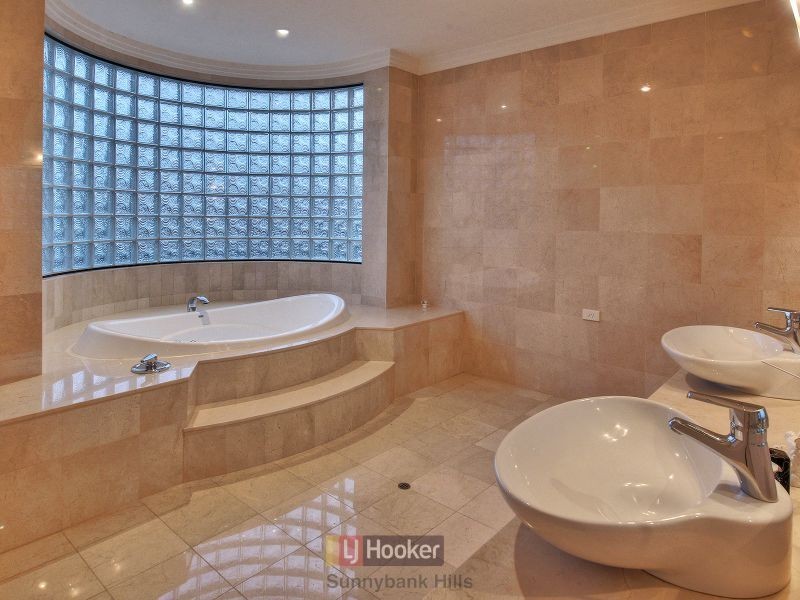 68 Kardella Street, Stretton QLD 4116