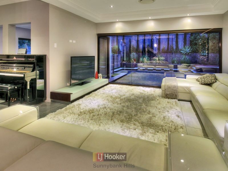 10 Willowleaf Close, Stretton QLD 4116