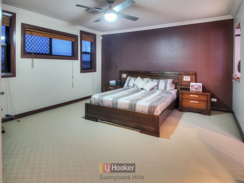 10 Willowleaf Close, Stretton QLD 4116