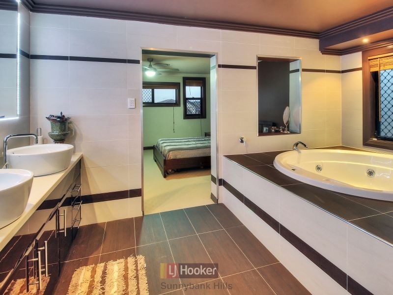 10 Willowleaf Close, Stretton QLD 4116