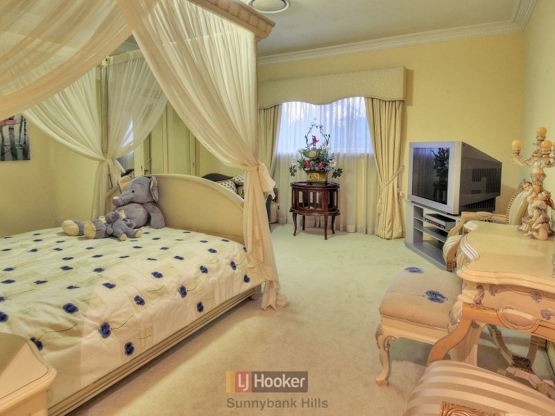 18 Penson Street, Stretton QLD 4116