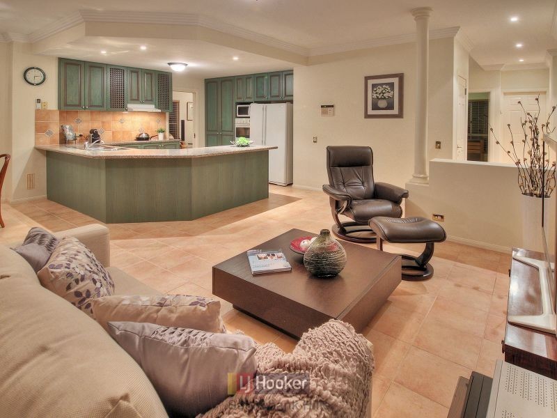 58 Bordeaux Street, Eight Mile Plains QLD 4113