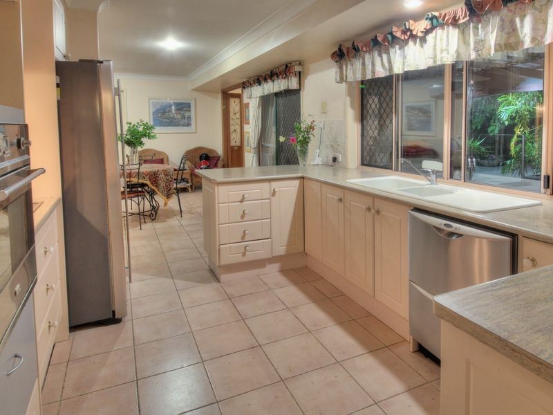 47 Padstow Road, Eight Mile Plains QLD 4113