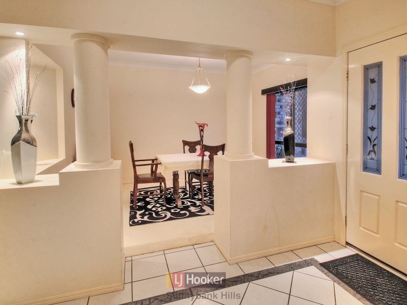 83 Greenways Esplanade, Parkinson QLD 4115