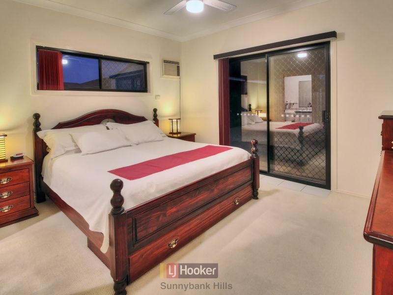 83 Greenways Esplanade, Parkinson QLD 4115