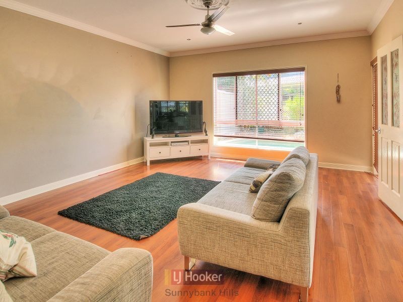 1 Cumberland Place, Parkinson QLD 4115