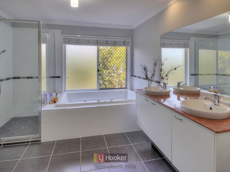 59 Lambert Road, Indooroopilly QLD 4068