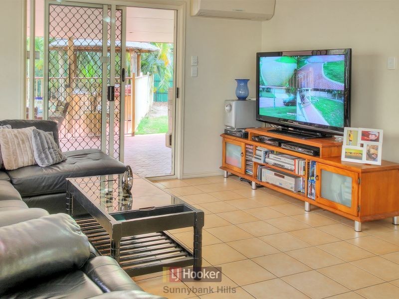 30 Lexington Place, Sunnybank Hills QLD 4109