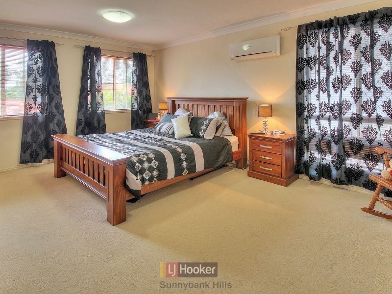 30 Lexington Place, Sunnybank Hills QLD 4109