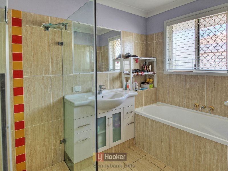 71 Golden Rain Place, Stretton QLD 4116