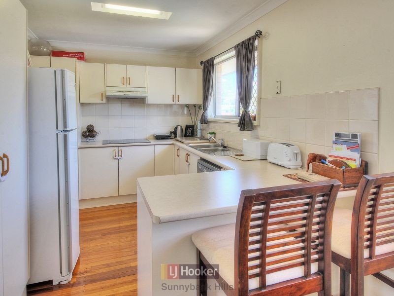 27 Springfield Street, Macgregor QLD 4109