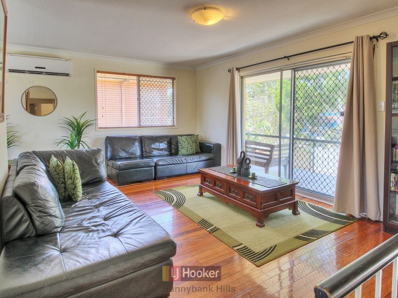 27 Springfield Street, Macgregor QLD 4109