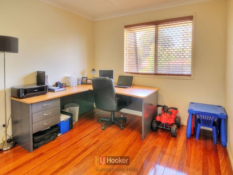 27 Springfield Street, Macgregor QLD 4109