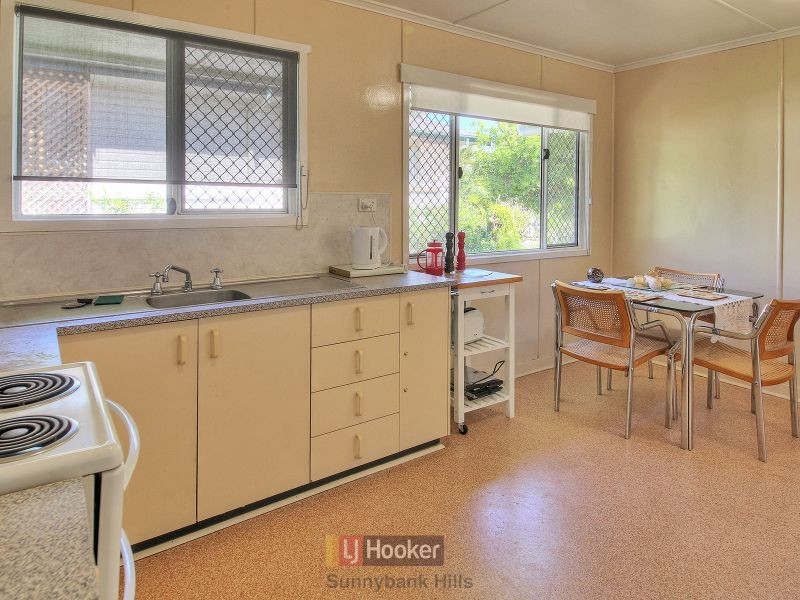 64 Everest Street, Sunnybank QLD 4109
