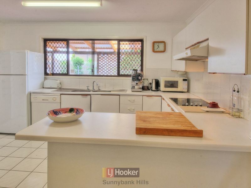 15 Sericea Street, Sunnybank Hills QLD 4109