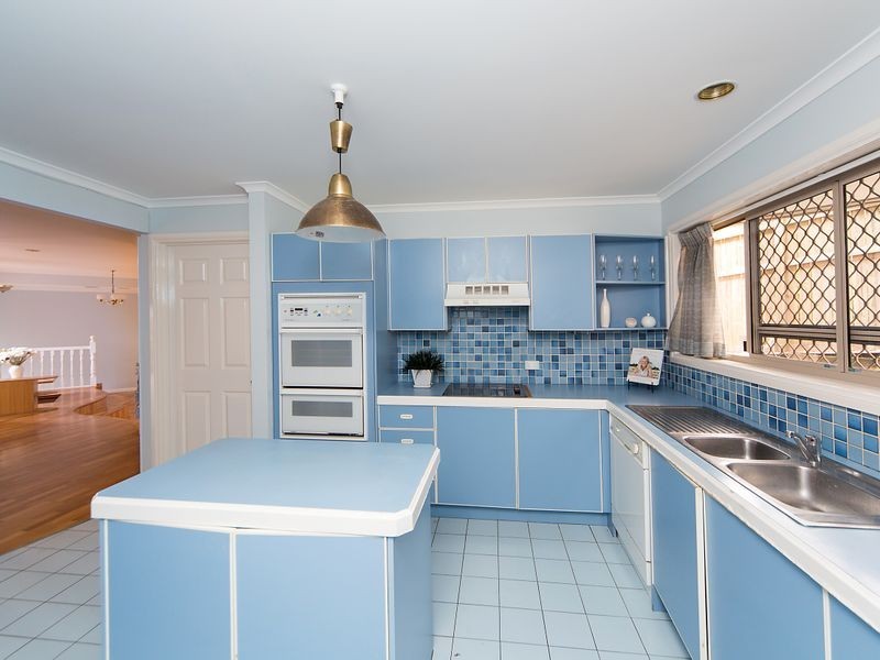 2 Hearnville Street, Robertson QLD 4109