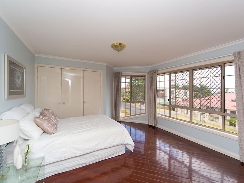 2 Hearnville Street, Robertson QLD 4109