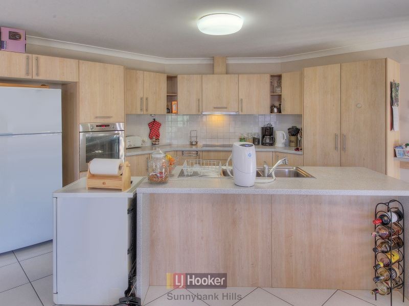 5 Corypha Crescent, Calamvale QLD 4116