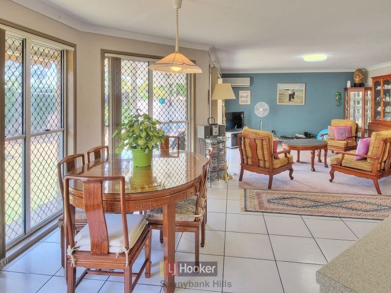 5 Corypha Crescent, Calamvale QLD 4116