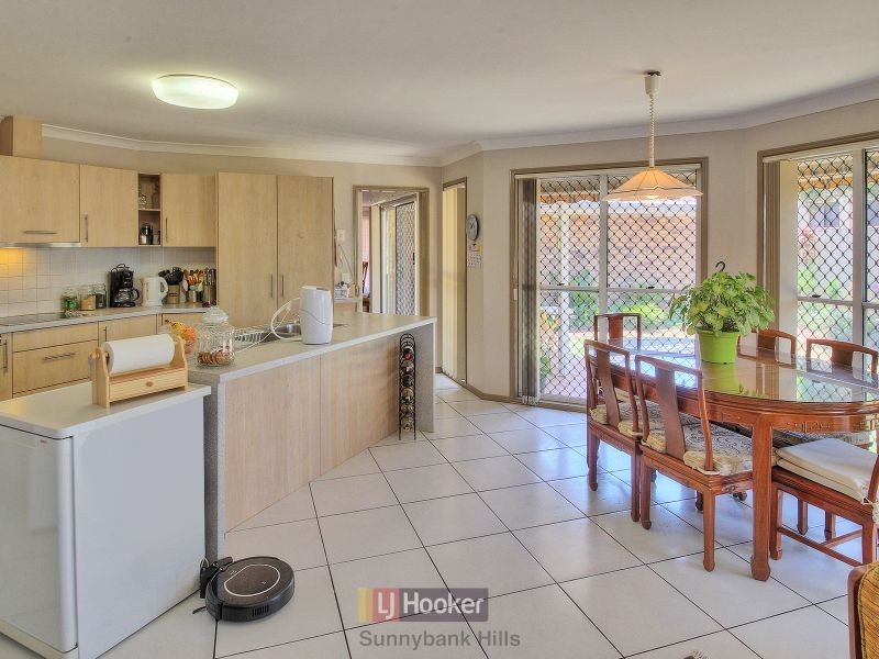 5 Corypha Crescent, Calamvale QLD 4116