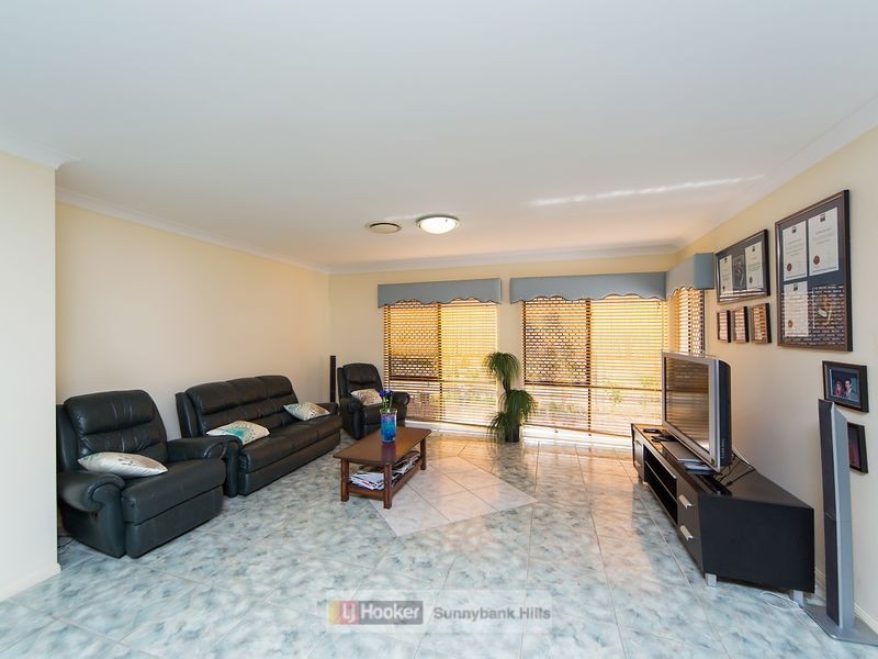 18 Leelaben Place, Eight Mile Plains QLD 4113