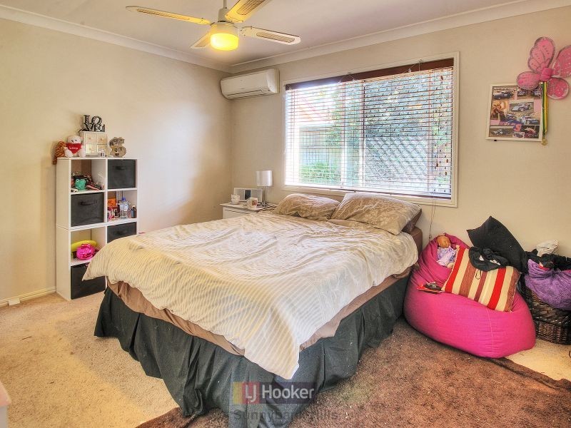 11 Yorkshire Place, Stretton QLD 4116
