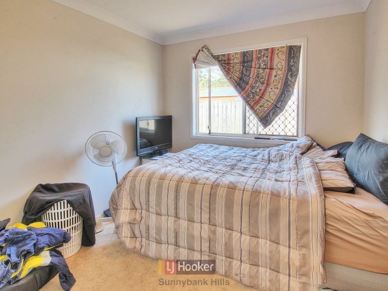 11 Yorkshire Place, Stretton QLD 4116