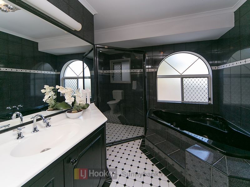 12 Gangar Close, Eight Mile Plains QLD 4113