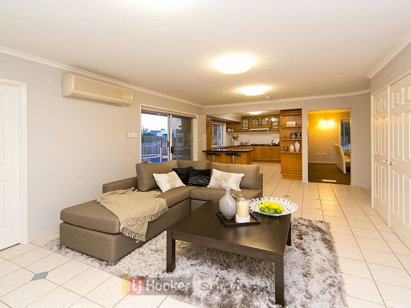 12 Gangar Close, Eight Mile Plains QLD 4113