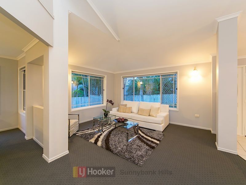 12 Gangar Close, Eight Mile Plains QLD 4113