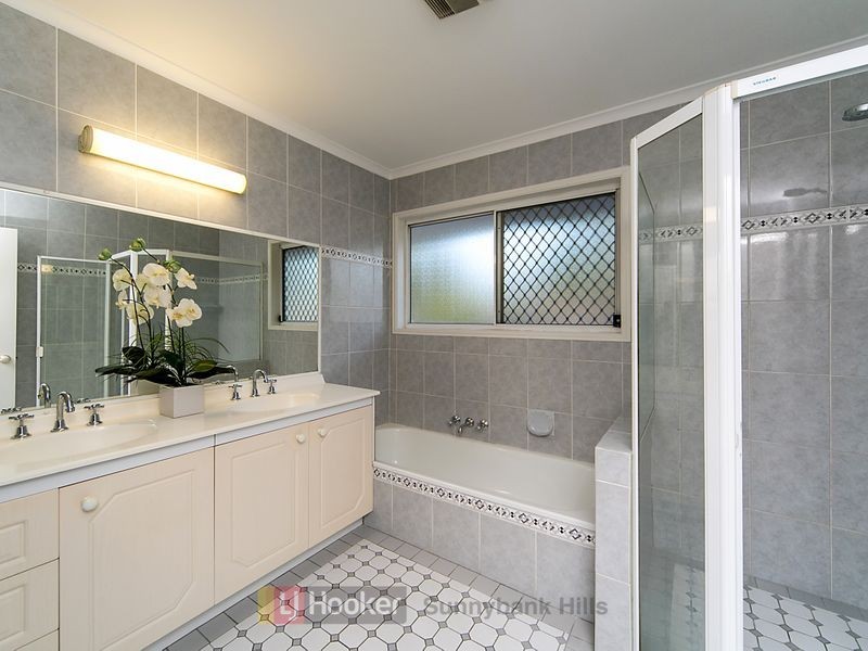 12 Gangar Close, Eight Mile Plains QLD 4113