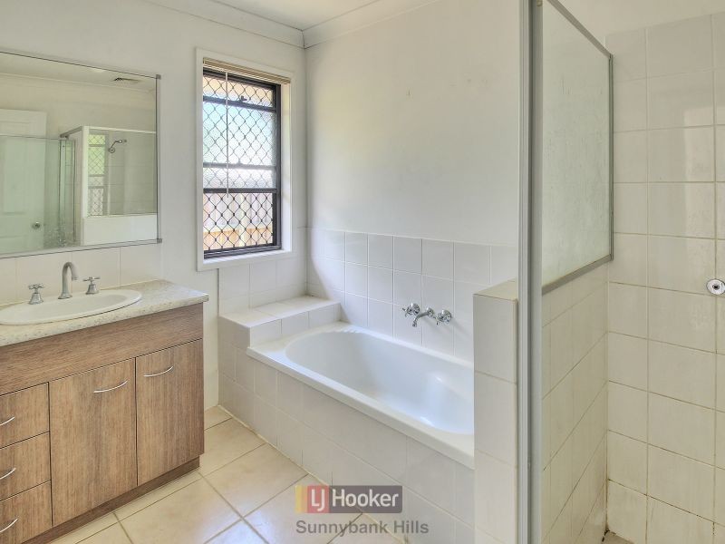 18 Barrine Place, Parkinson QLD 4115