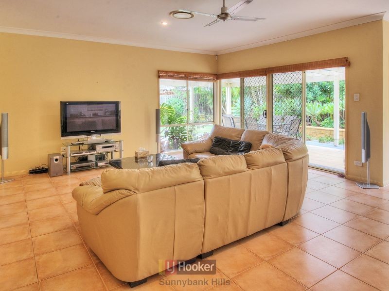 56 Wallum Drive, Parkinson QLD 4115