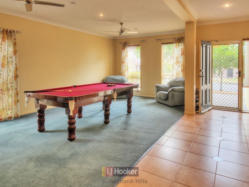 56 Wallum Drive, Parkinson QLD 4115