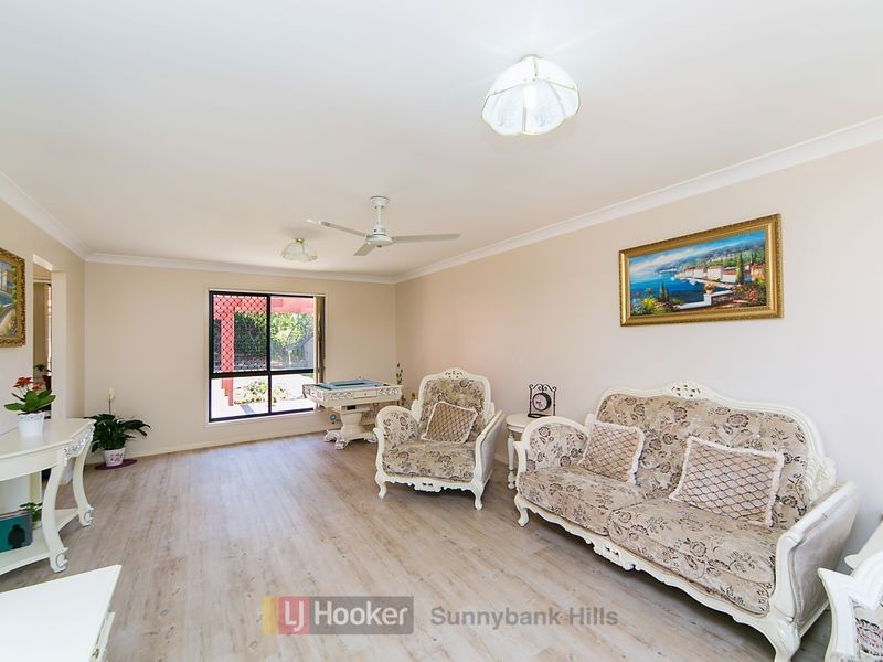 70 Honeysuckle Way, Calamvale QLD 4116