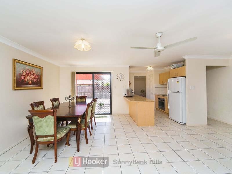 70 Honeysuckle Way, Calamvale QLD 4116
