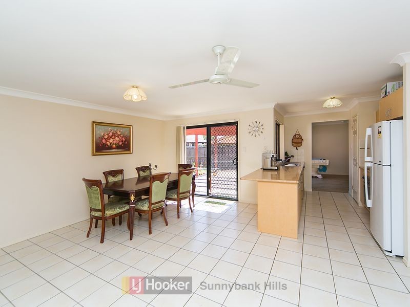 70 Honeysuckle Way, Calamvale QLD 4116