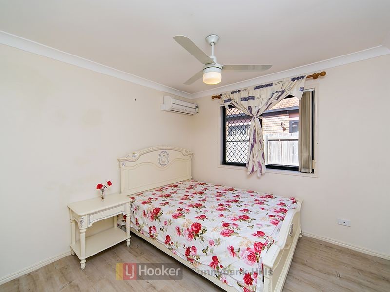 70 Honeysuckle Way, Calamvale QLD 4116