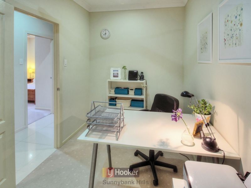 17 Cleveland Place, Stretton QLD 4116