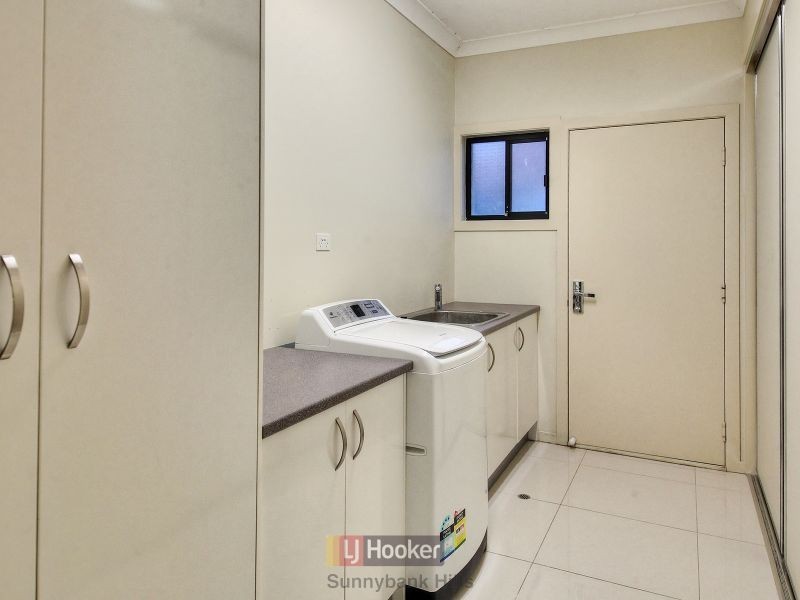17 Cleveland Place, Stretton QLD 4116