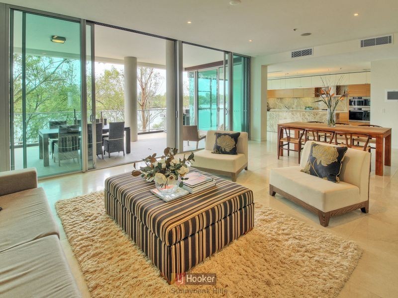 4201/205 King Arthur Terrace, Tennyson QLD 4105