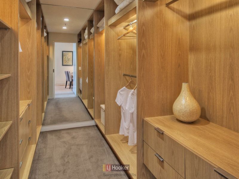 4201/205 King Arthur Terrace, Tennyson QLD 4105