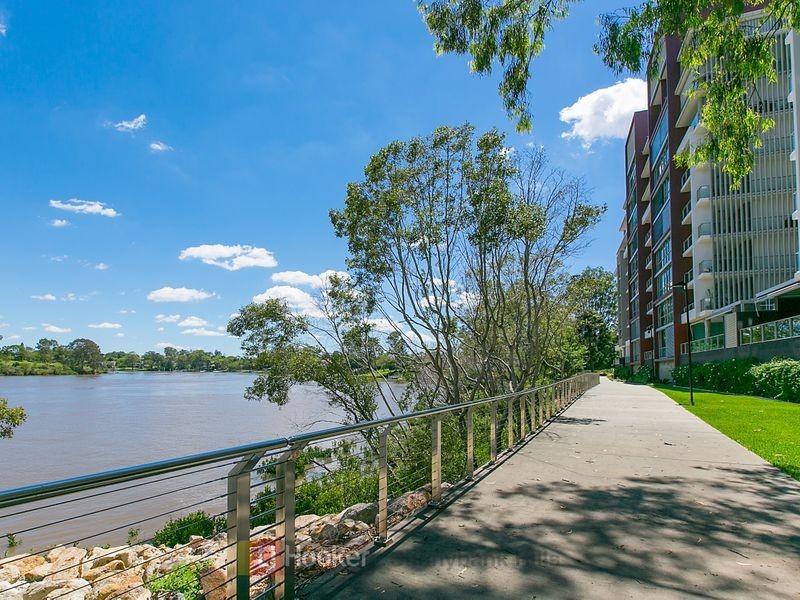 4201/205 King Arthur Terrace, Tennyson QLD 4105
