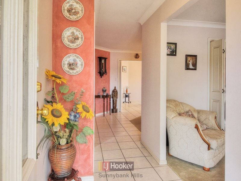 38 Swan Lake Crescent, Calamvale QLD 4116