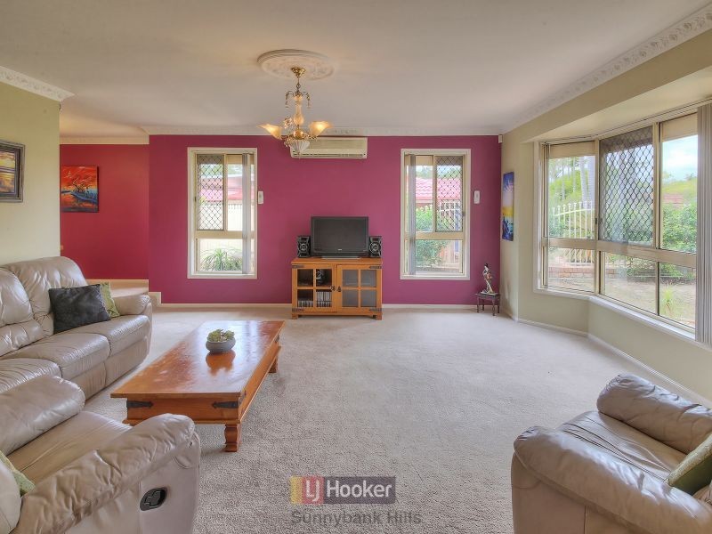 22 Bannockburn Crescent, Parkinson QLD 4115