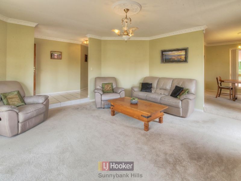 22 Bannockburn Crescent, Parkinson QLD 4115